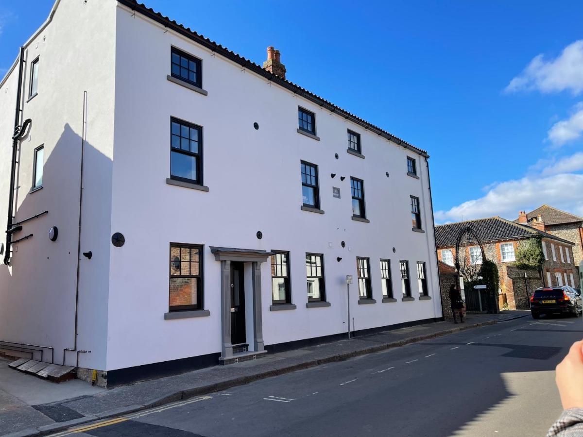 Lees Lookout Holt ,2 Bedroom Luxury Apartment With Private Parking Exterior foto